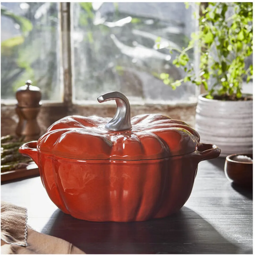 Staub Pompoen Cocotte 24cm - Zwart