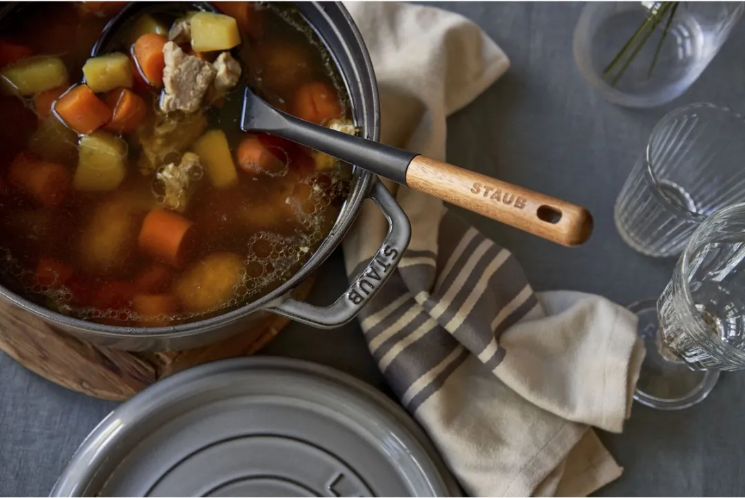 Staub Braadpan Cocotte Grafietgrijs 24cm - 3.8L - afbeelding 6 van 6