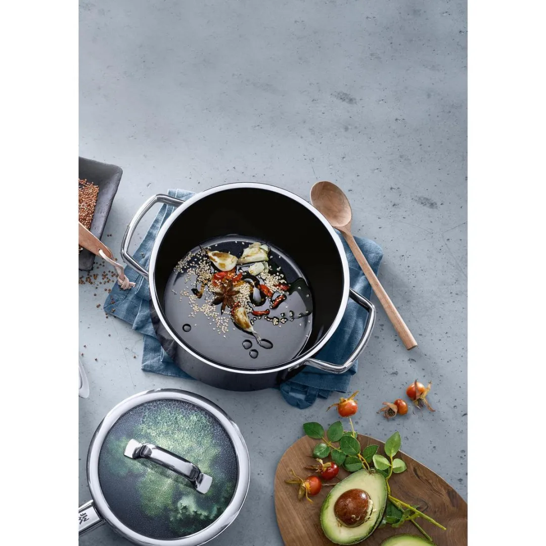 WMF FusionTec Kookpan 6.4L - 24cm - Zwart - afbeelding 6 van 6