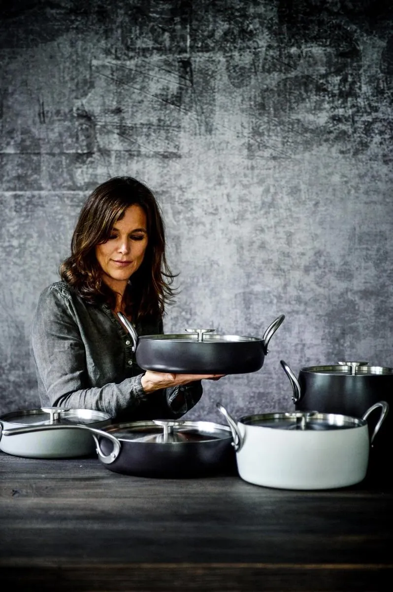 Serax Pure by Pascale Naessens Braadpan 4,1L - Ø28cm - Zwart - afbeelding 4 van 4