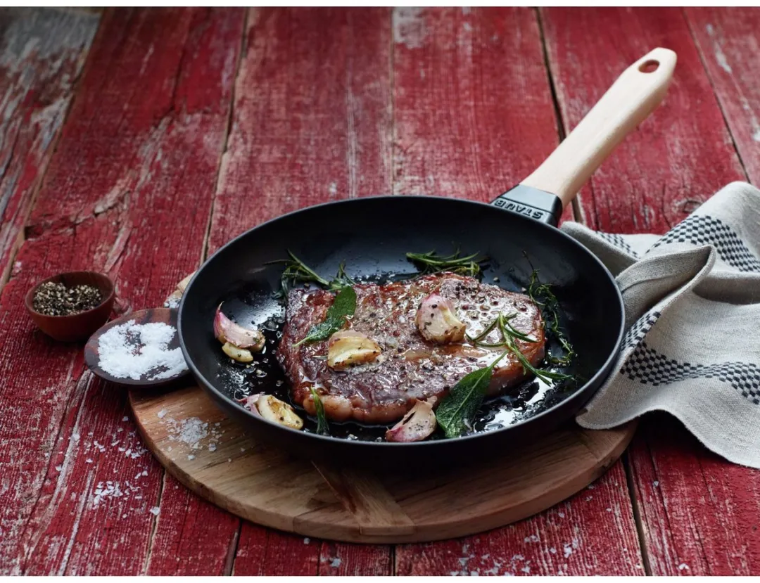Staub Koekenpan 28cm - Zwart