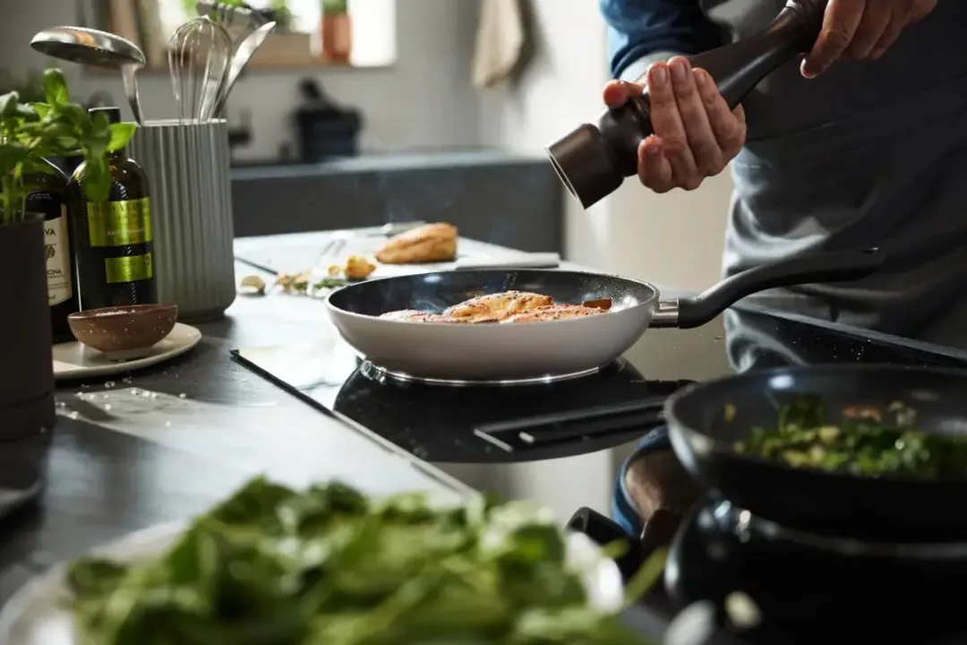 Fissler Essential Koekenpan 26cm - Zwart