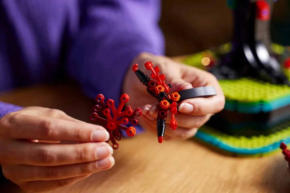 LEGO Ideas Stamboom 21346 - 1040 Stukken - Meerkleurig