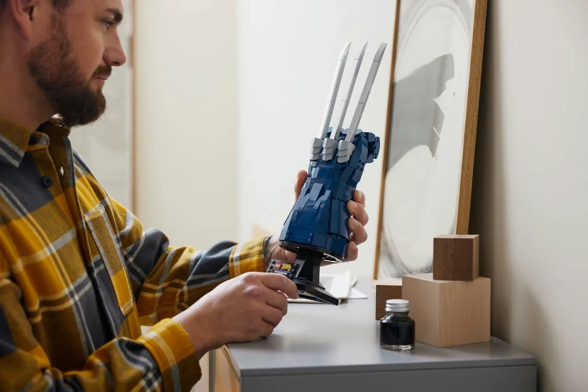 LEGO Wolverine's Adamantium Klauw 76250 - 596 Stukken