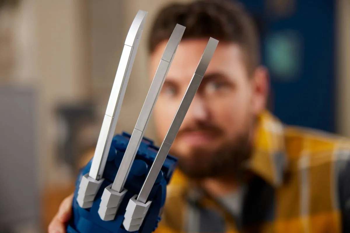 LEGO Wolverine's Adamantium Klauw 76250 - 596 Stukken
