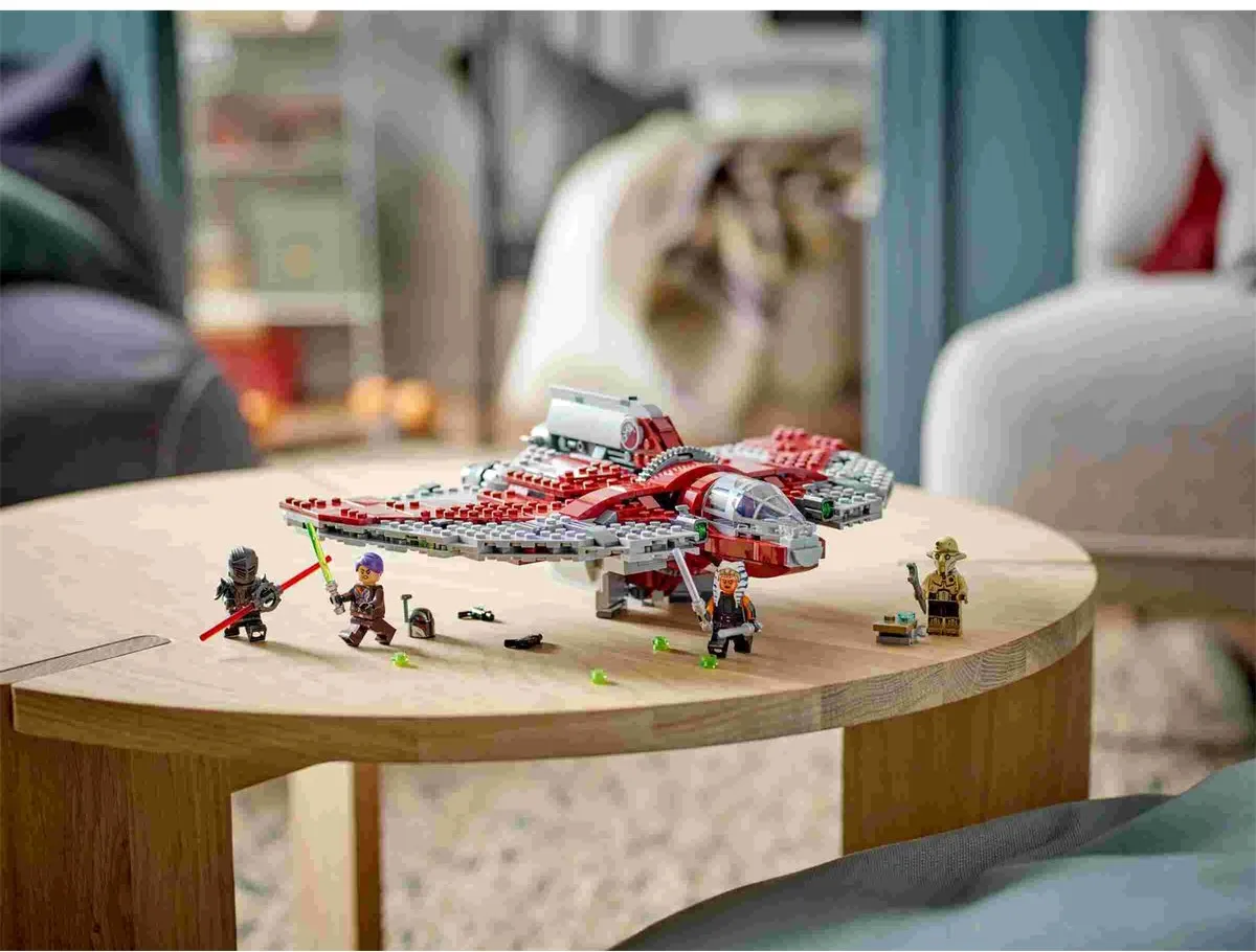 LEGO Star Wars Ahsoka Tano's T-6 Jedi Shuttle 75362 - 601 Stukken