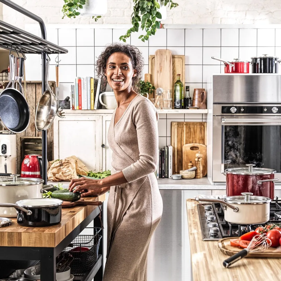 KitchenAid Steel Core Enamel kookpan 20cm 3,7L - Amandelwit - inductie - PFAS-vrij