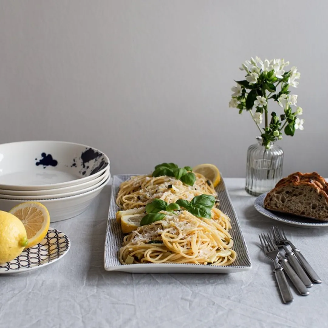 Royal Doulton Pacific Dot Saladeschaal - Serveerschaaltje - Ø29cm - Wit / Blauw - 1 Stuk