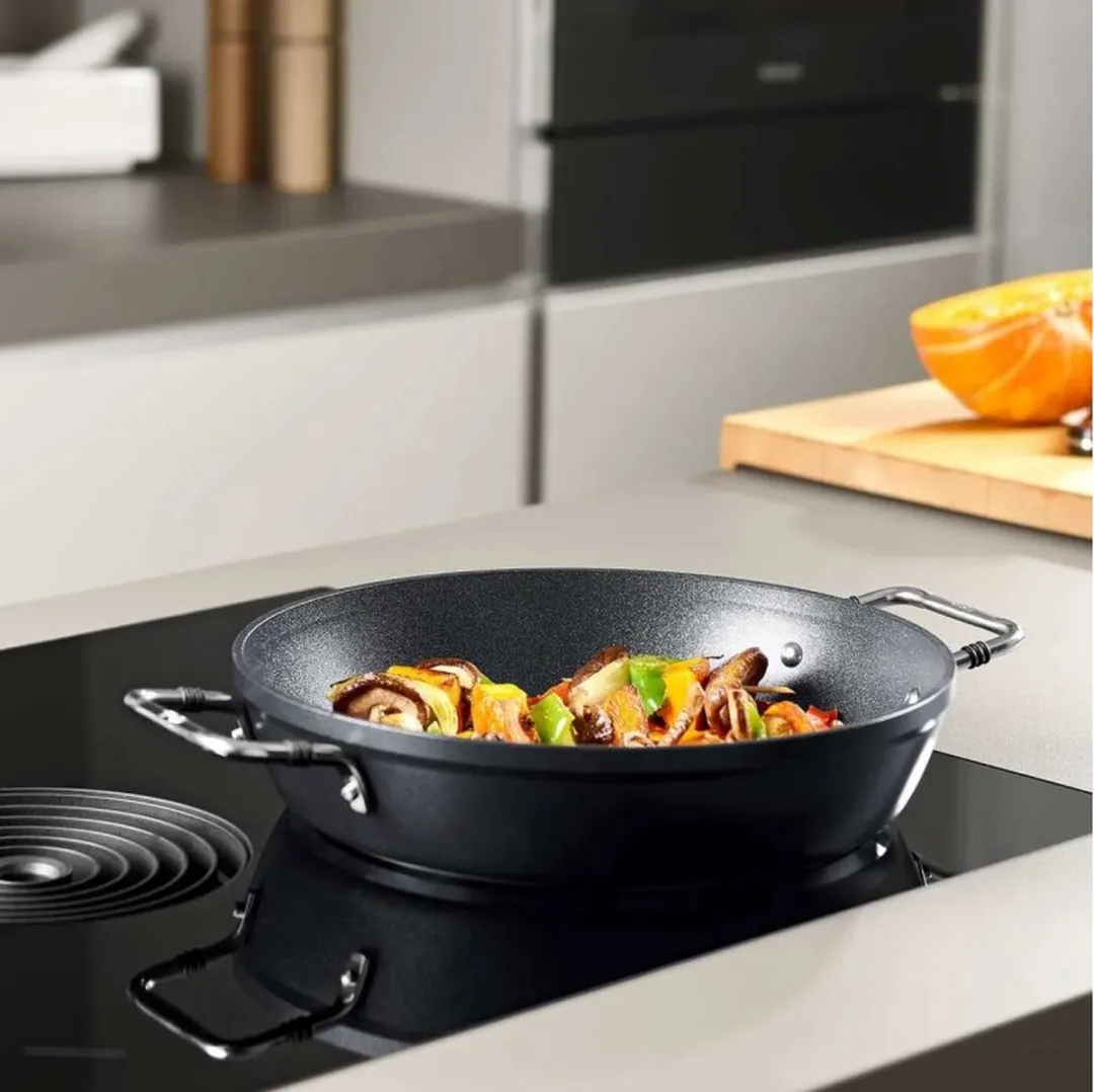 Fissler Adamant Serveerpan 24cm - Zwart