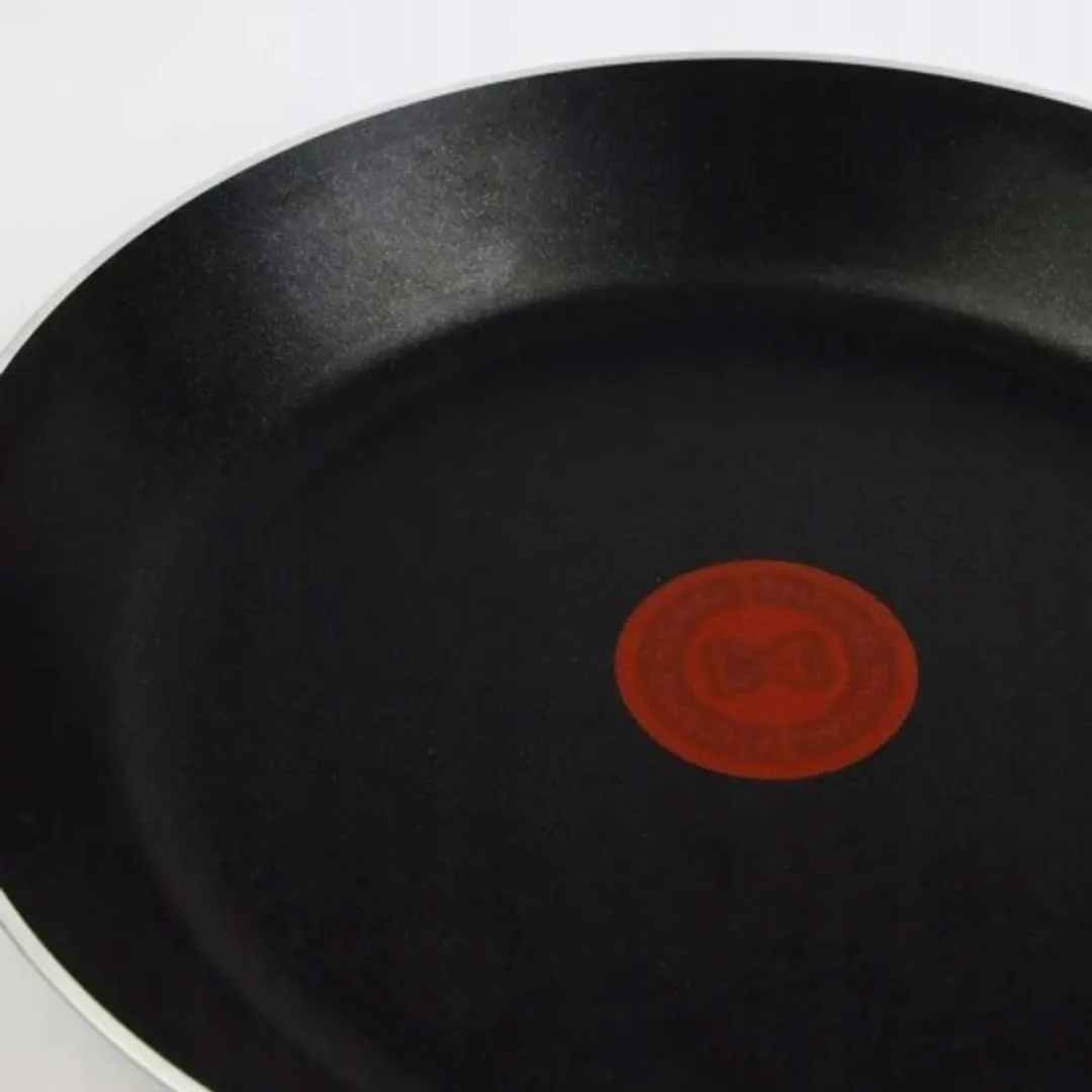Tefal Traditionele Koekenpan 24cm - Aluminium - Zwart - afbeelding 3 van 4