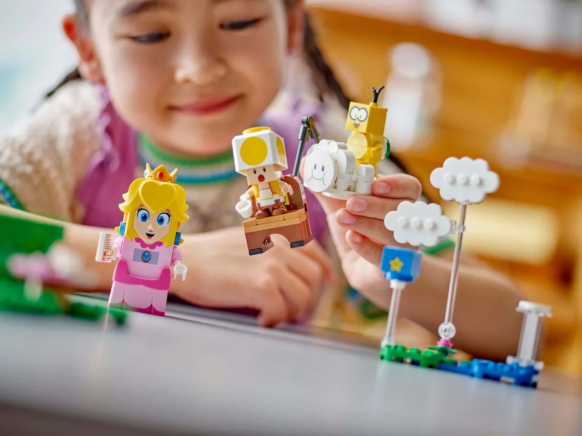 LEGO Super Mario Avonturen Peach 71441 - 208 Stukken - 3 Minifiguren