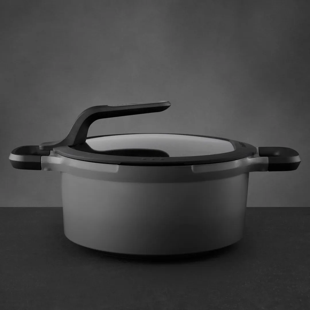 Kookpot met deksel en hittebestendige handvaten grijs 24 cm - Grijs - PFAS-vrij