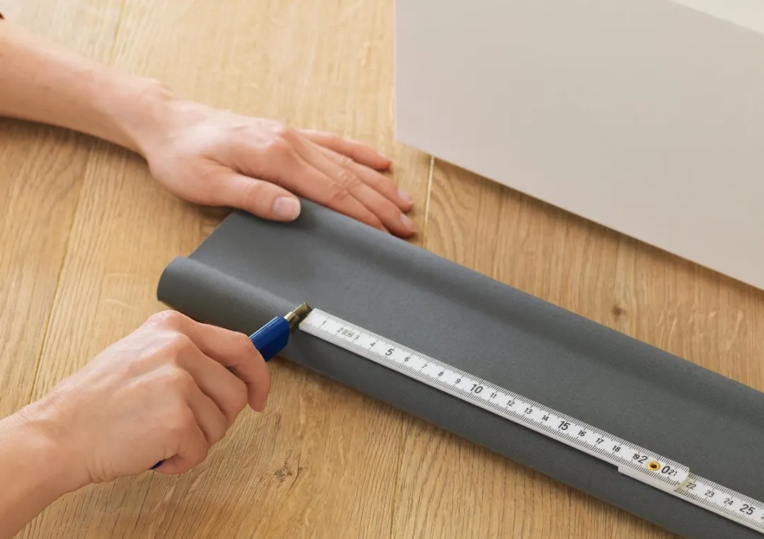Tesa Tesamoll Dubbele Deurafdichting 25mm x 0.95m - Grijs - afbeelding 6 van 6