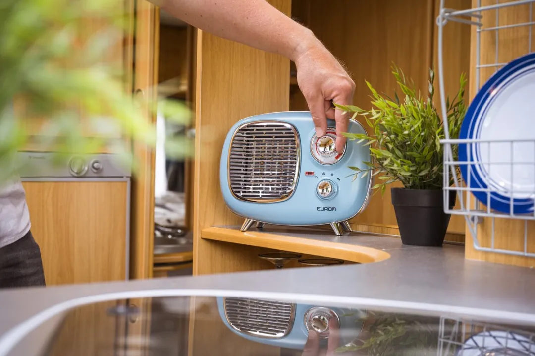 Eurom B-4 PTC Retro Keramische Kachel 1500W - Blauw