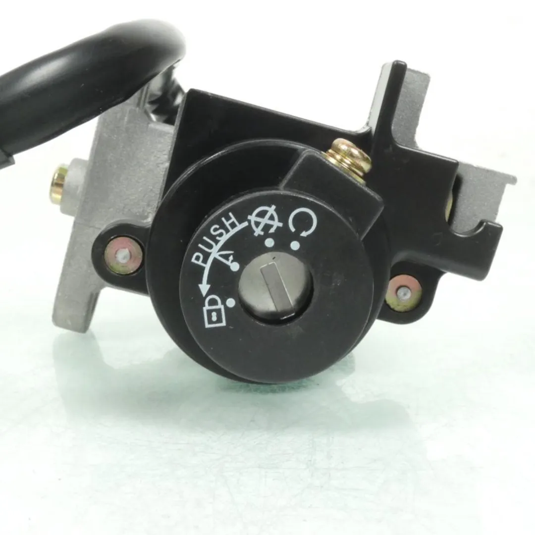 Peugeot 50 Kisbee 4T Contactslot - 778552