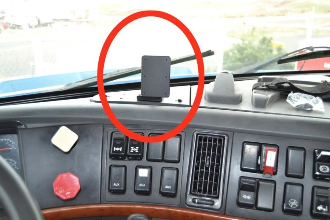 Brodit Proclip Volvo FH/FM/NH-series 03-07 Center 213548