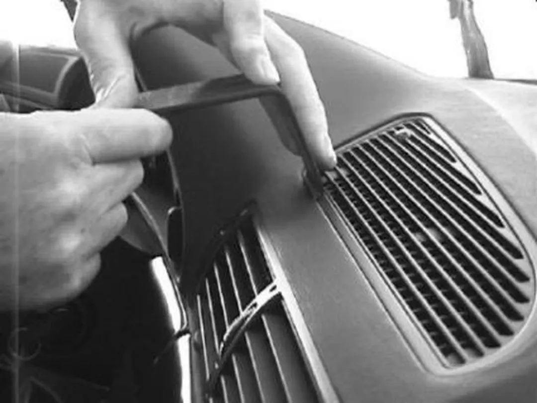 Brodit ProClip Center Mount BMW 728-750 E38 852083 - Zwart - afbeelding 2 van 6