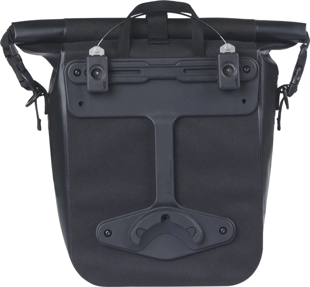 Basil Navigator Waterproof MIK Studs Fietstas 15L - Zwart