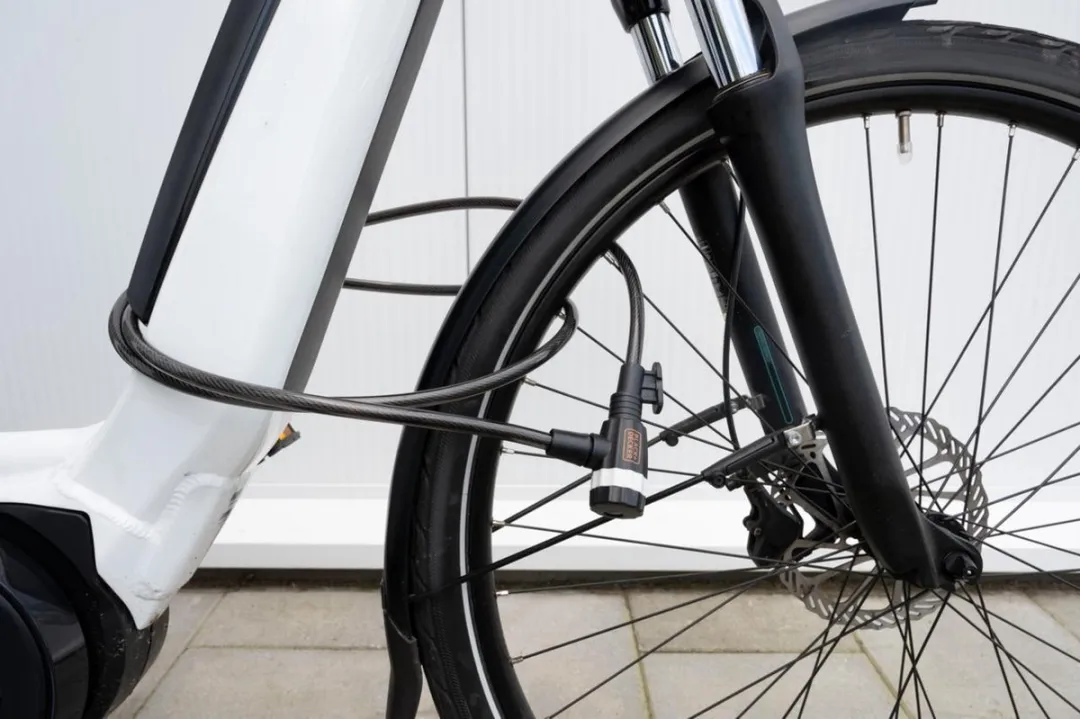 BLACK+DECKER BXCHBL7002 Fietsslot - 180cm - Zwart - afbeelding 6 van 6