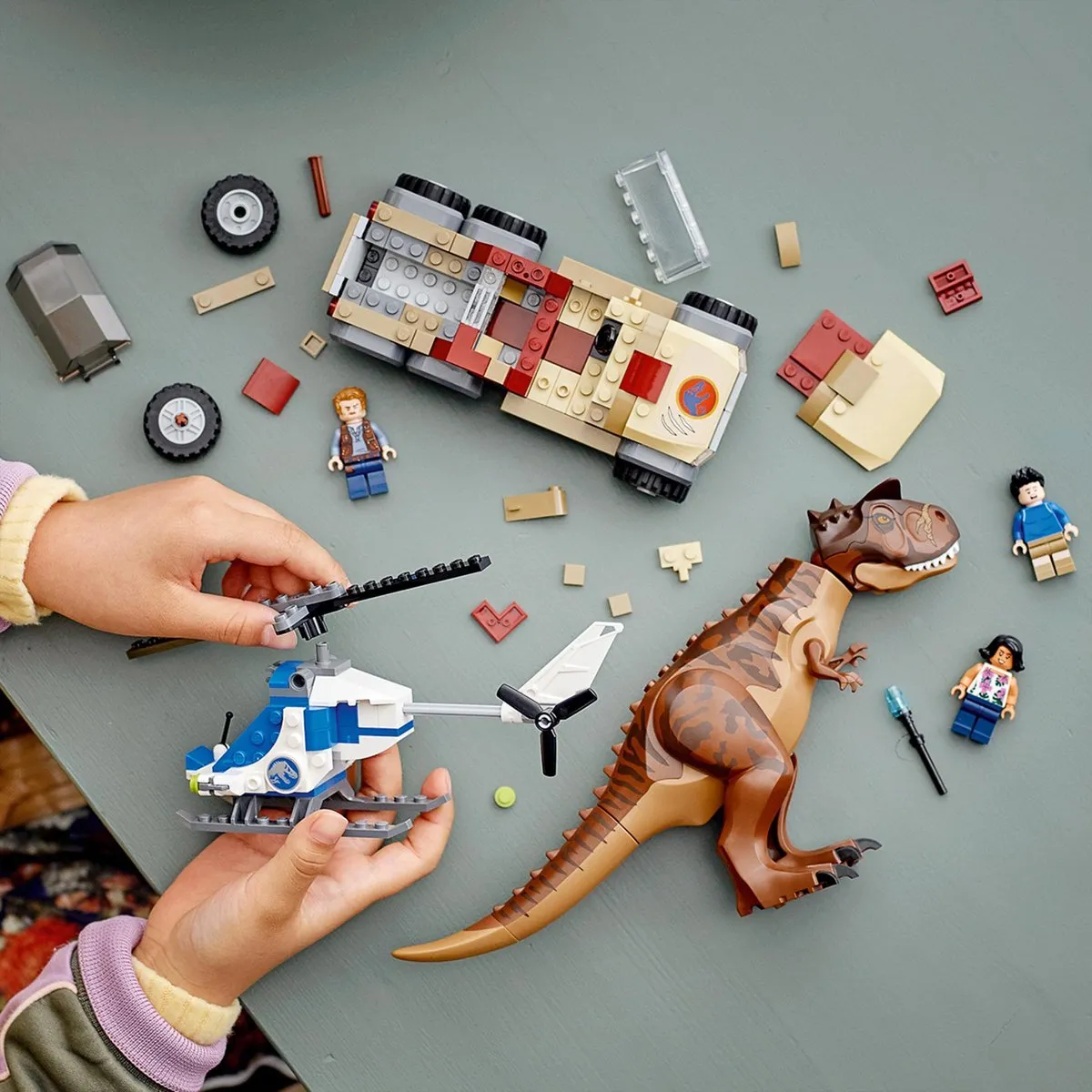 LEGO Jurassic World Carnotaurus 76941 - 240 Stukken - 3 Minifiguren