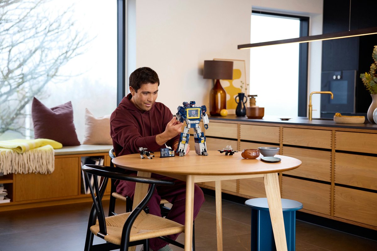 LEGO® Icons Transformers: Soundwave - Lego Transformers collectie - 10358