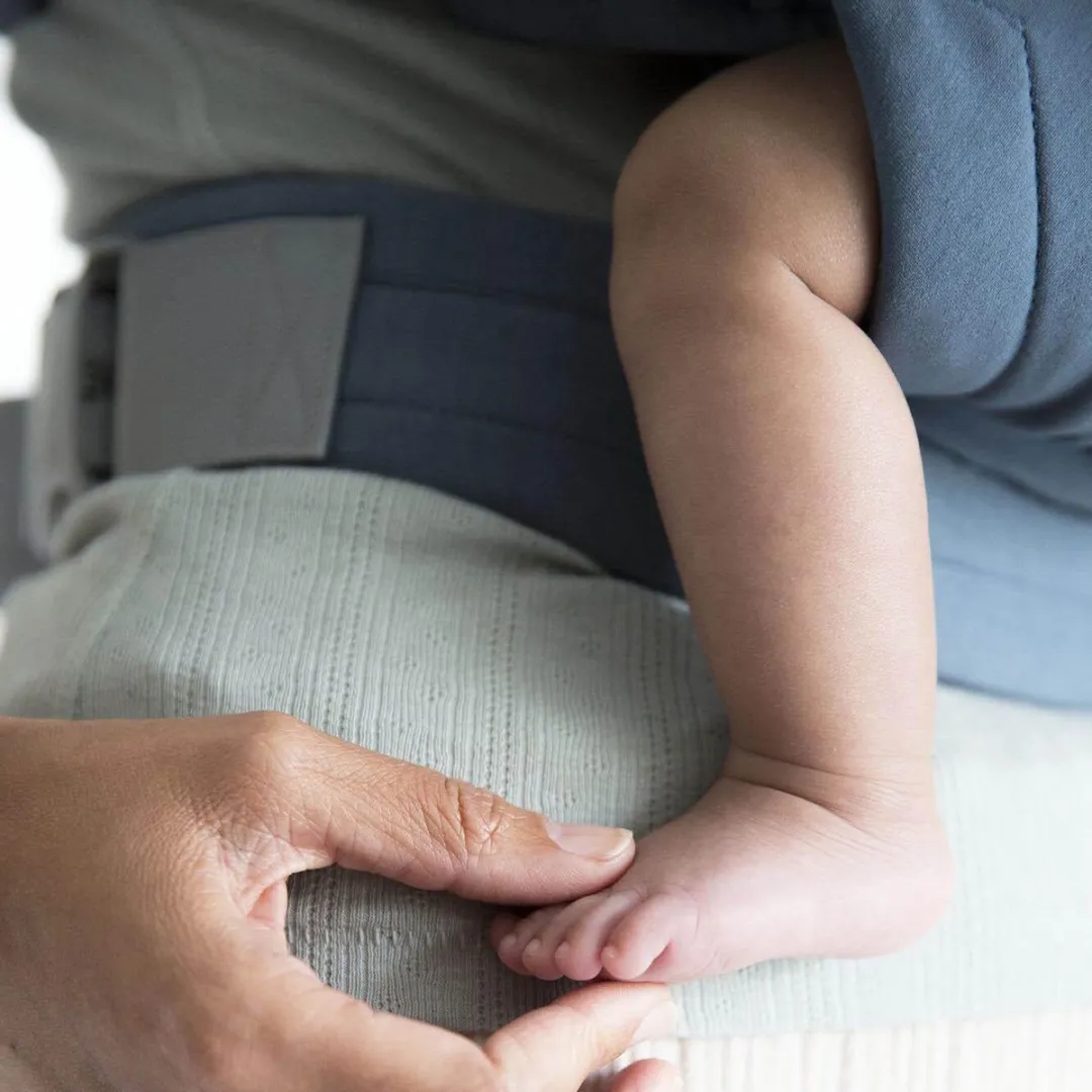 Ergobaby Embrace Draagzak - Oxford Blue