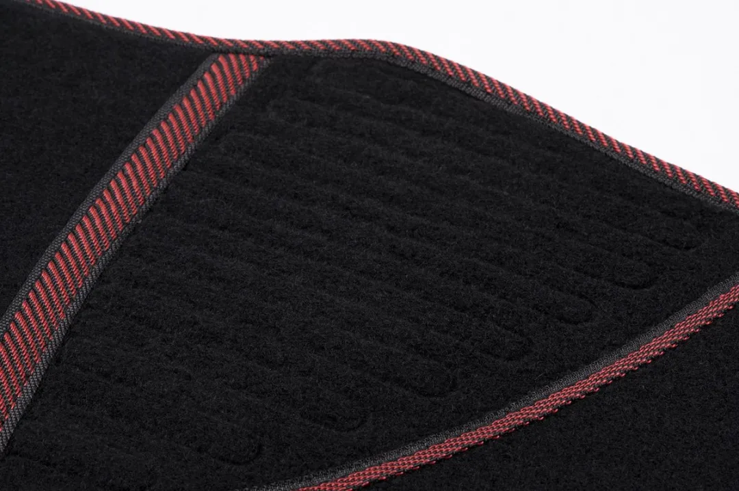 Dunlop Automatten Set 4 Stuks - 66x44cm & 28x42cm - Zwart/Rood