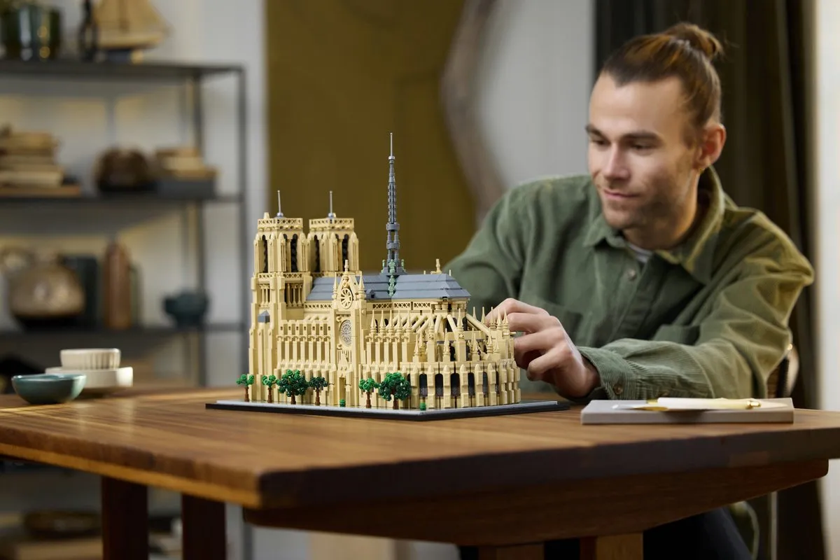 LEGO Architecture Notre-Dame van Parijs 21061 - 4383 Stukken