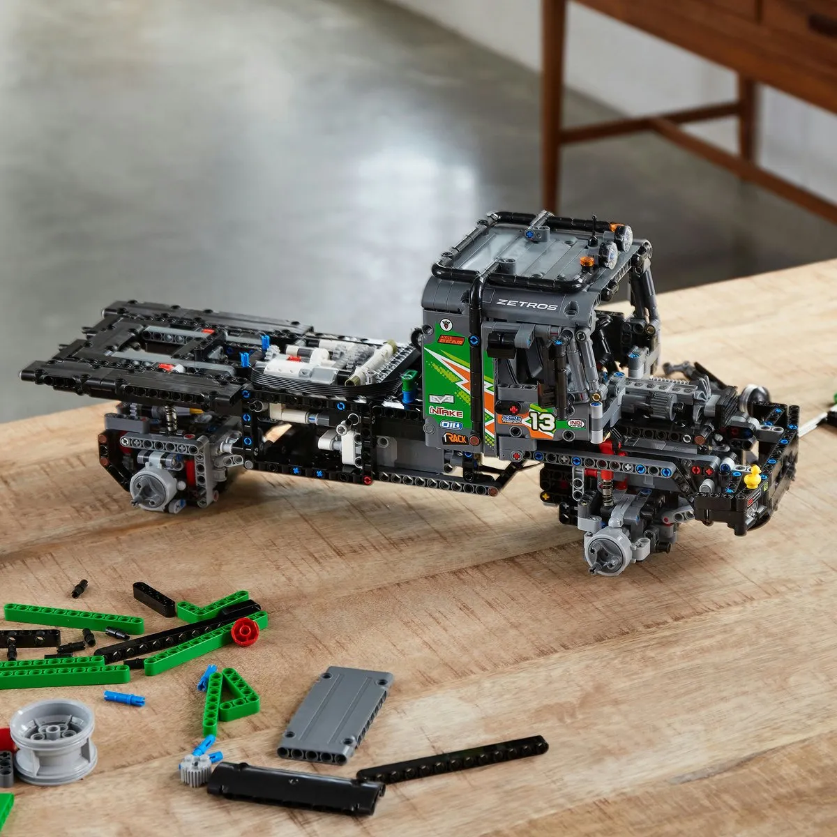 LEGO Technic 42129 4x4 Mercedes-Benz Zetros Trial Truck - Groen