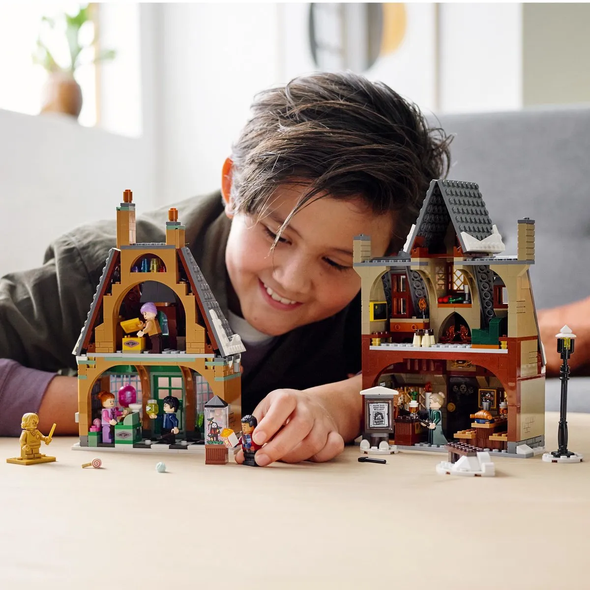 LEGO Harry Potter Zweinsveld 76388 - 851 Stukken