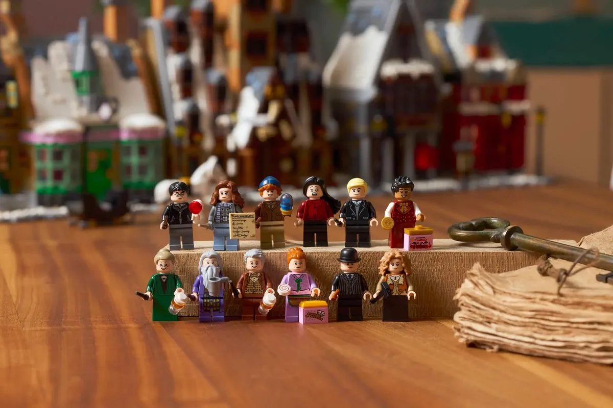 LEGO Harry Potter 76457 Het dorp Zweinsveld - 3228 Stukken