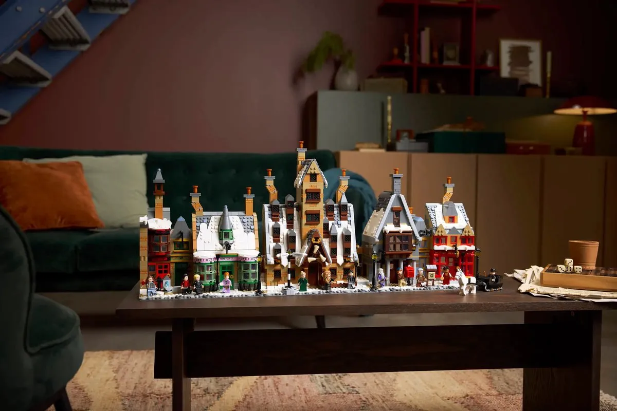 LEGO Harry Potter 76457 Het dorp Zweinsveld - 3228 Stukken