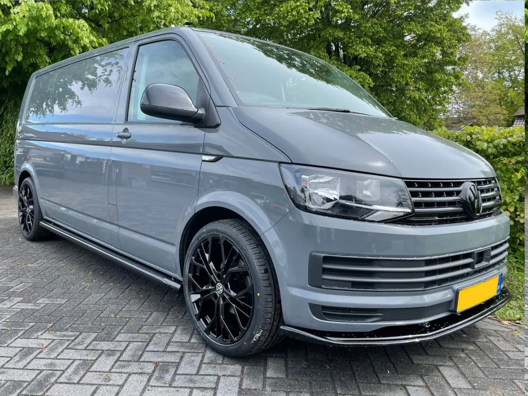 Volkswagen G-Serie Sidebars T7 Multivan 2022+ - Zwart/RVS