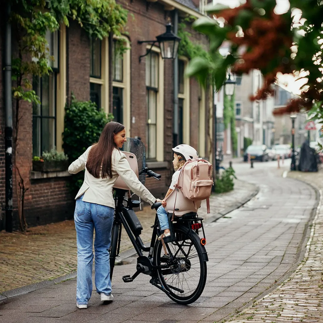 Urban Iki Fietsstoeltje Achter Framemontage Sakura Pink/Kurumi Brown