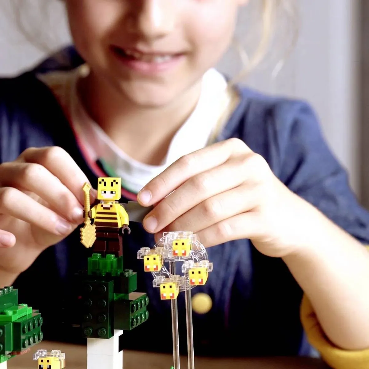 LEGO Minecraft De Bijenhouderij 21165 - afbeelding 6 van 6