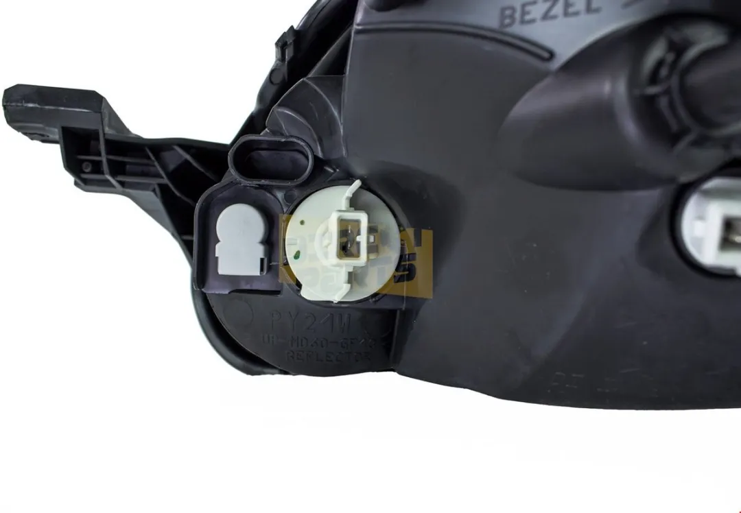 Toyota Aygo Koplamp Rechts - 811300H011 - Zwart