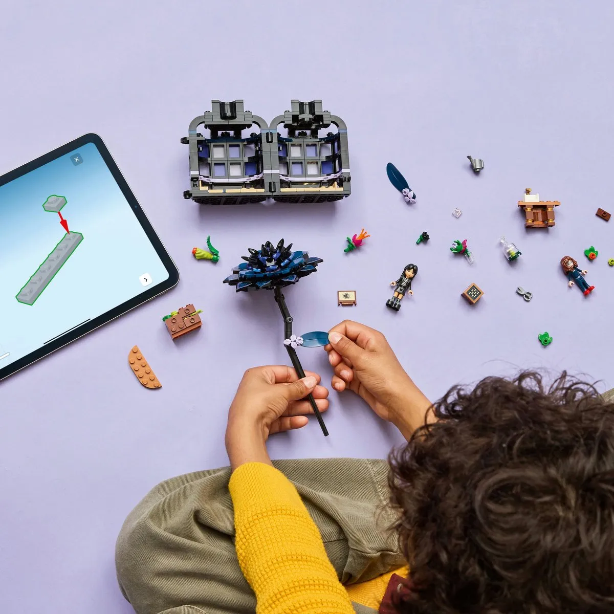 LEGO Wednesday Zwarte Dahlia 76784 - 358 Stukken