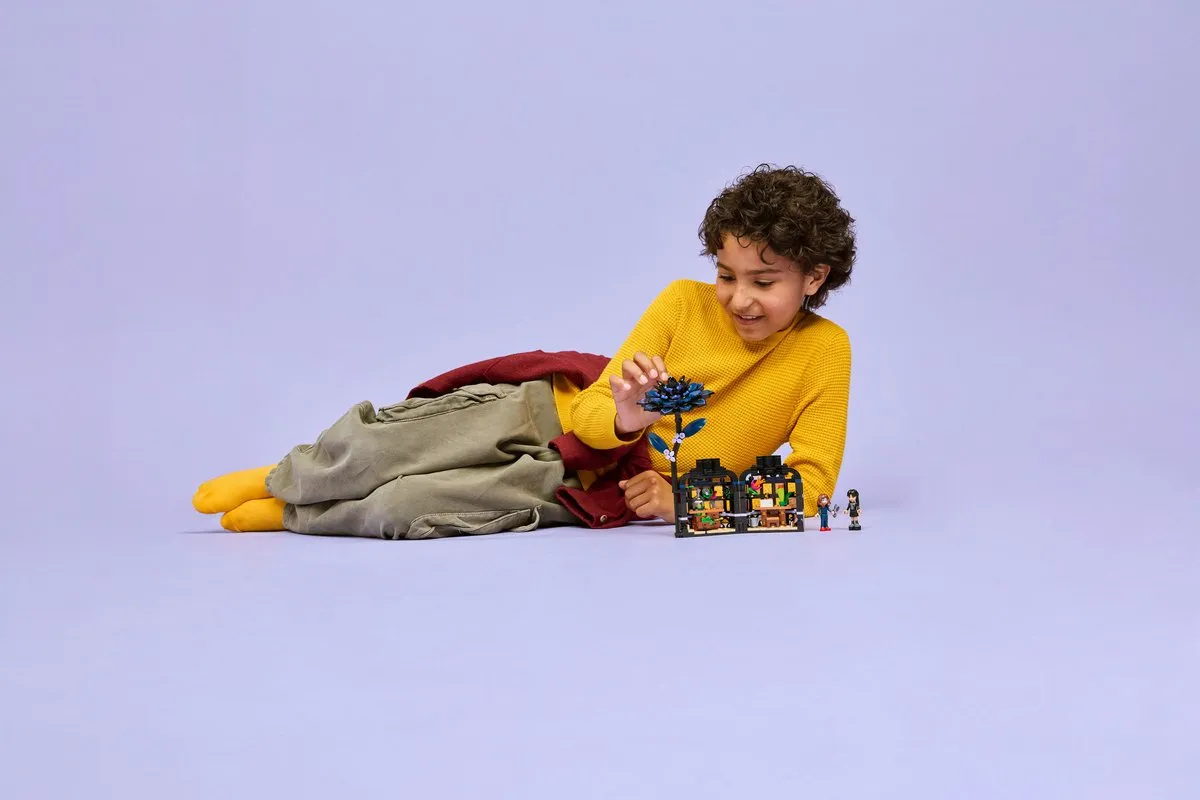 LEGO Wednesday Zwarte Dahlia 76784 - 358 Stukken