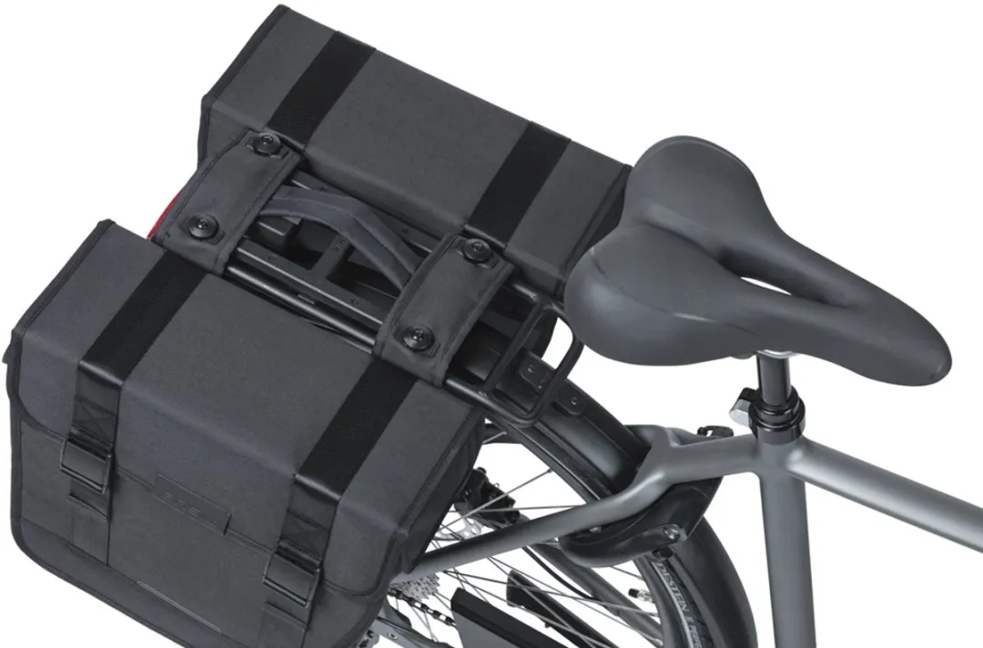 Basil Tour Dubbele Fietstas MIK 28L - Zwart
