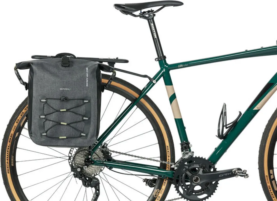 Basil Navigator Storm Enkele Fietstas MIK STUDS 12-15L - Zwart