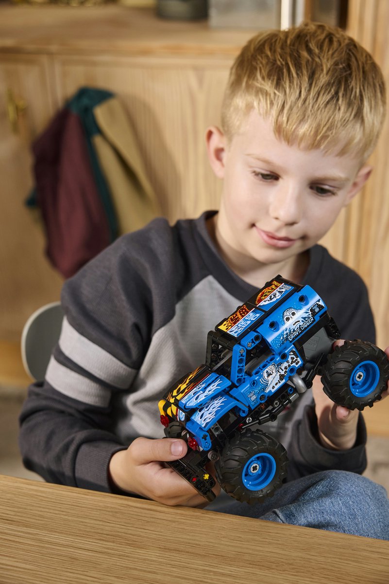 LEGO Technic Monster Jam Grave Digger Feuer - Speelgoedauto bouwset.