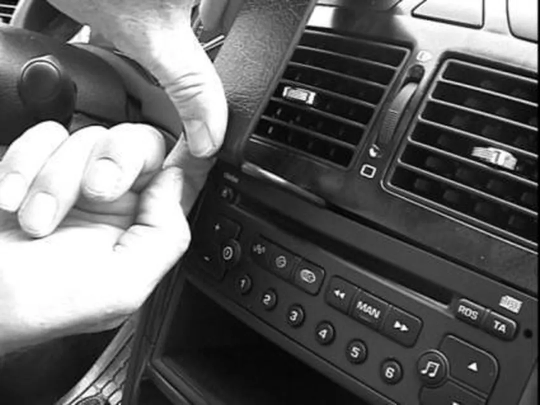 Brodit ProClip Peugeot 307 Center Mount 852920 - Zwart