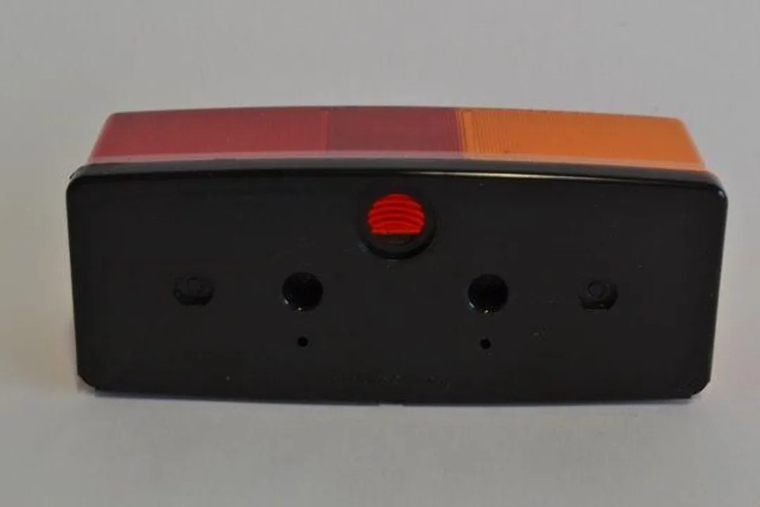 Hella Achterlicht 158x64x51 - Kentekenverlichting Links - Geel/Rood/Zwart