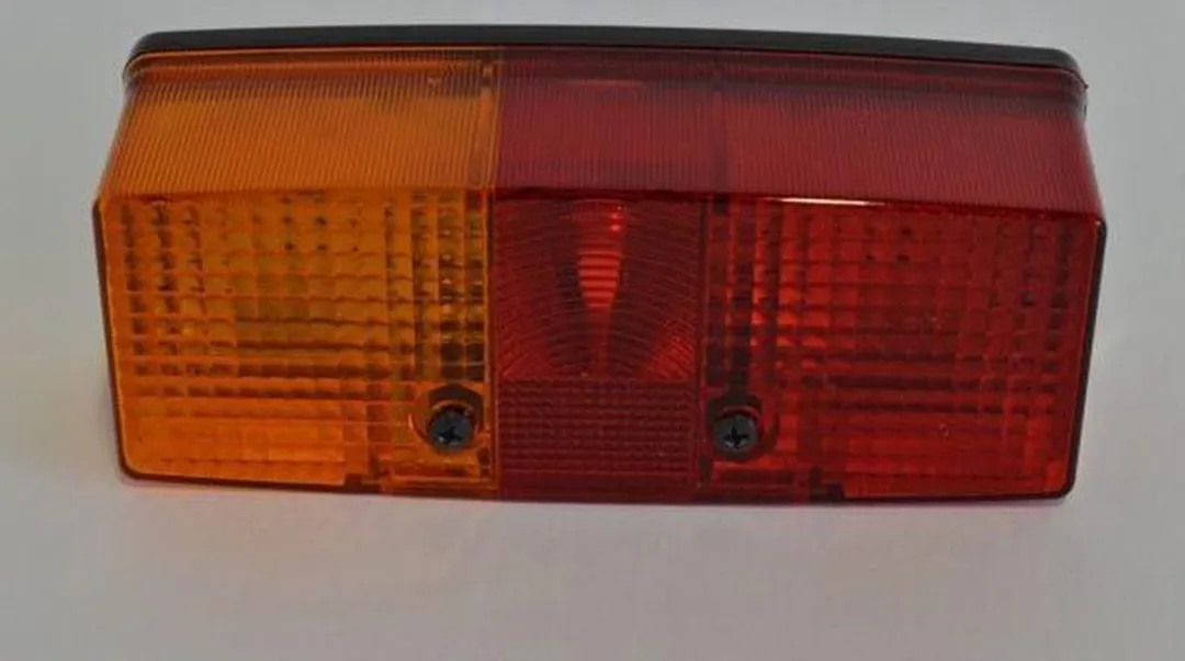 Hella Achterlicht 158x64x51 - Kentekenverlichting Links - Geel/Rood/Zwart