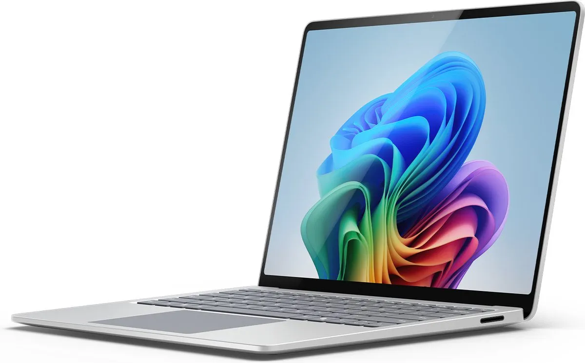 Microsoft Surface Laptop 7 Copilot+ PC - 16GB/1TB - Platina