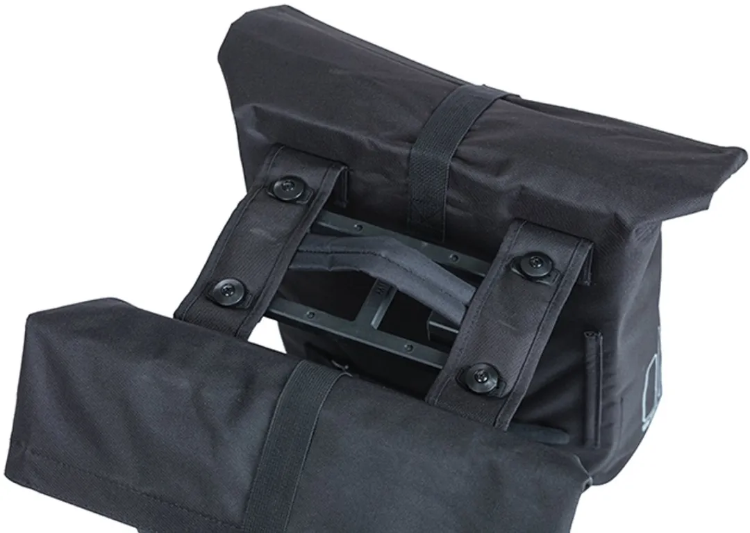 Basil City Dubbele Fietstas MIK 28-32L - Zwart