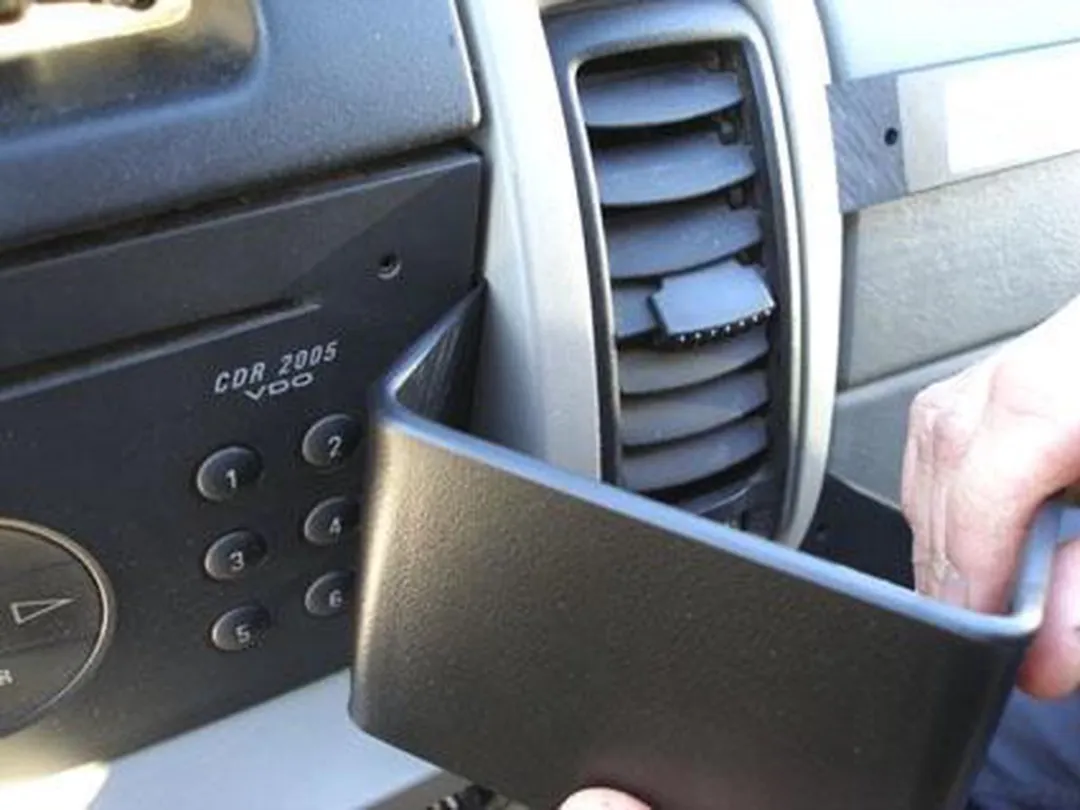 Brodit Proclip 213444 - Opel Vivaro/Renault Trafic - Zwart