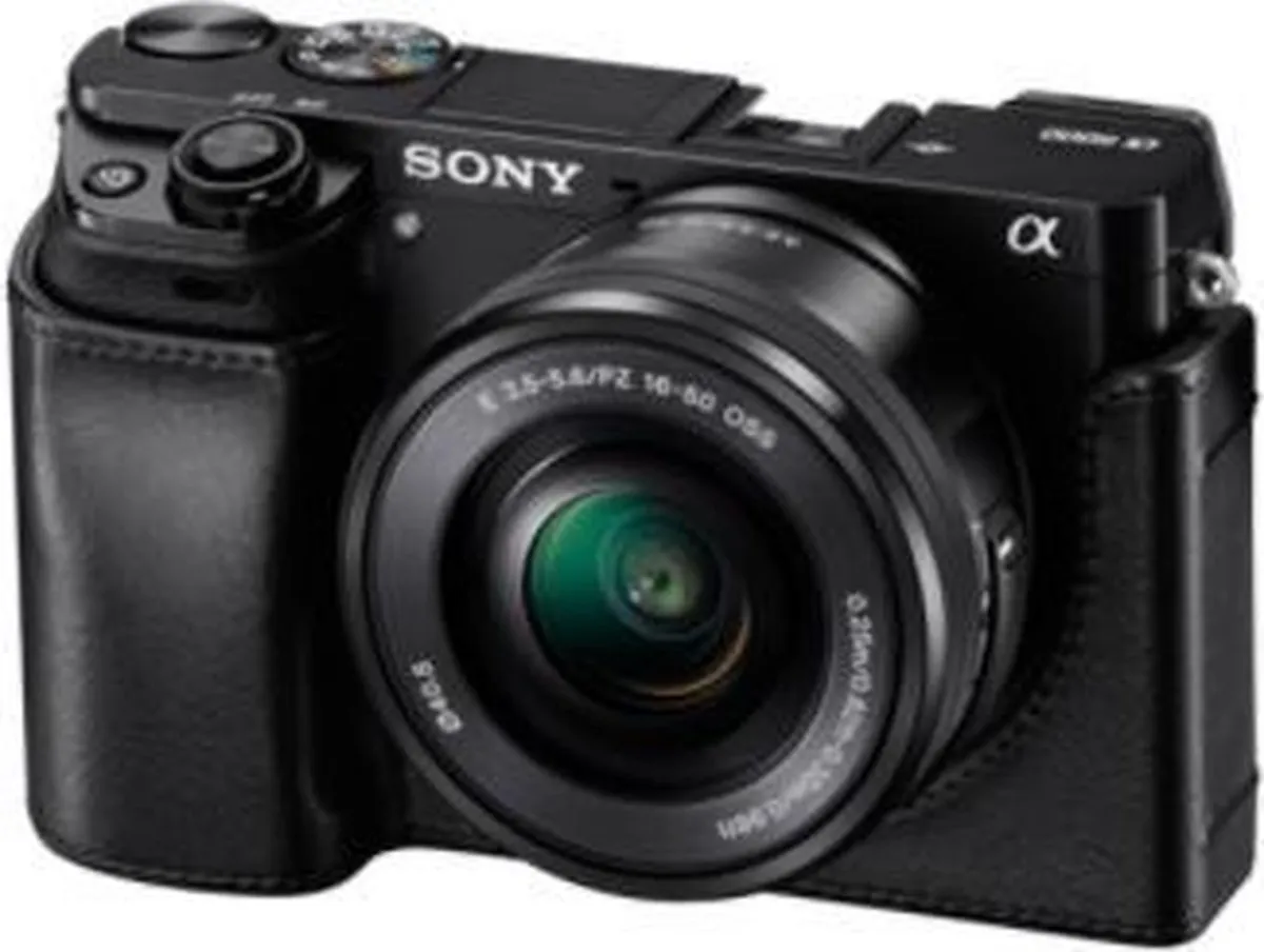 Sony LCSEBEB Behuizingshoes - Systeemcamera - Zwart