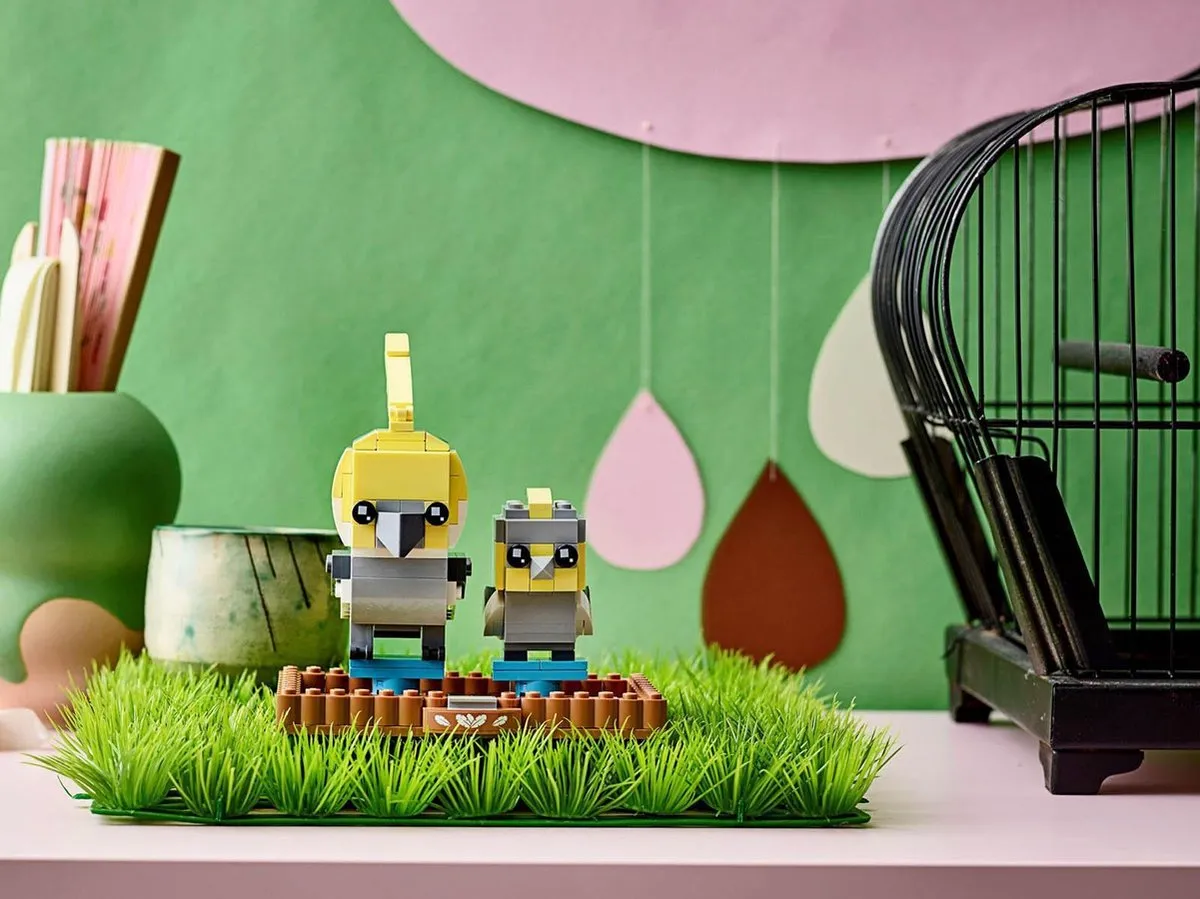 LEGO BrickHeadz Valkparkiet 40481 - 219 Stukken - Grijs/Geel