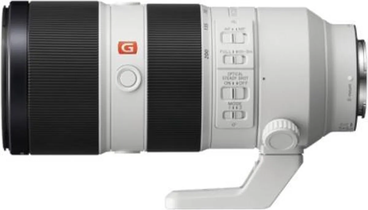 Sony FE 70-200mm f/2.8 GM OSS - 77mm